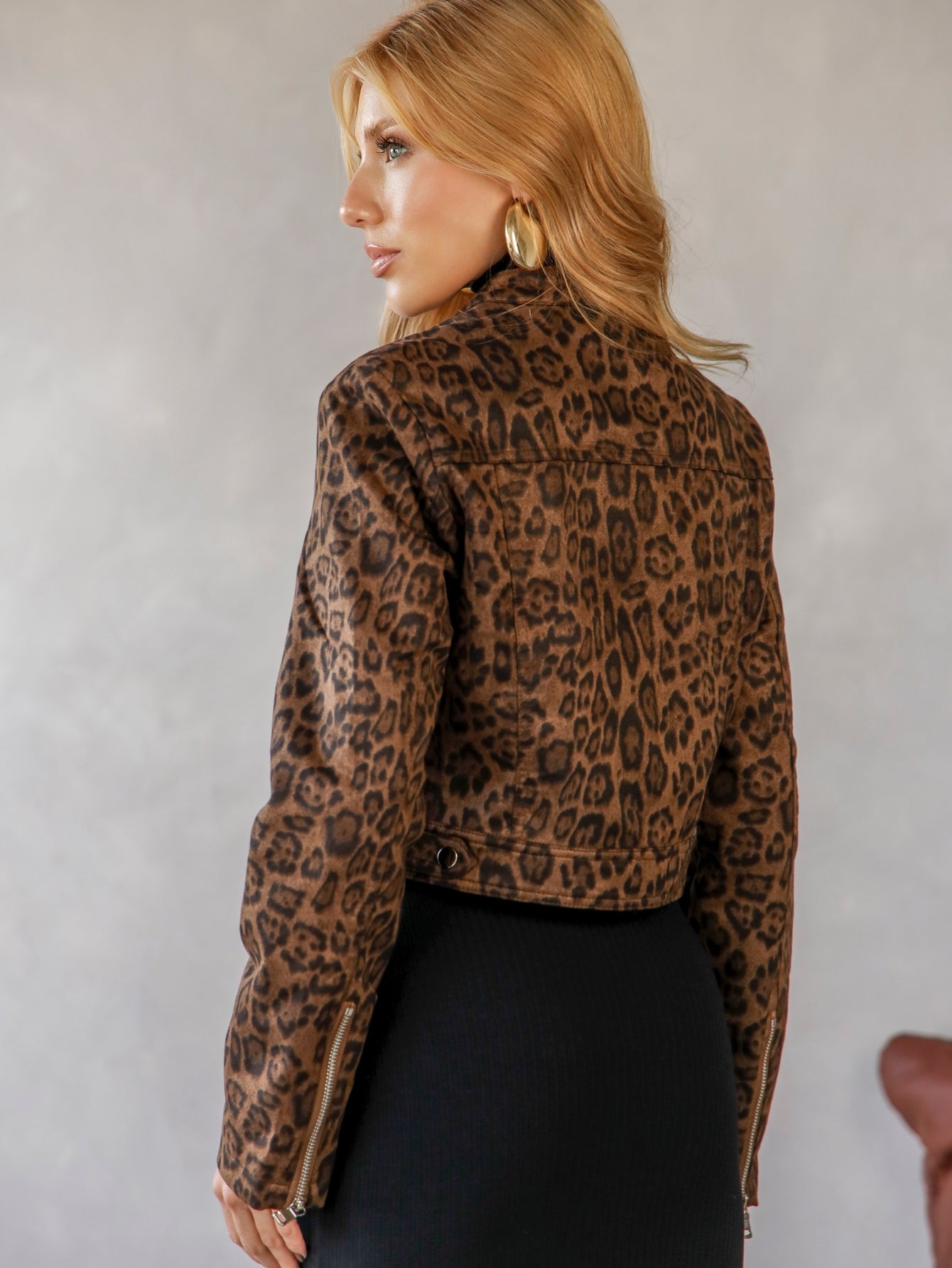 marrom animal print