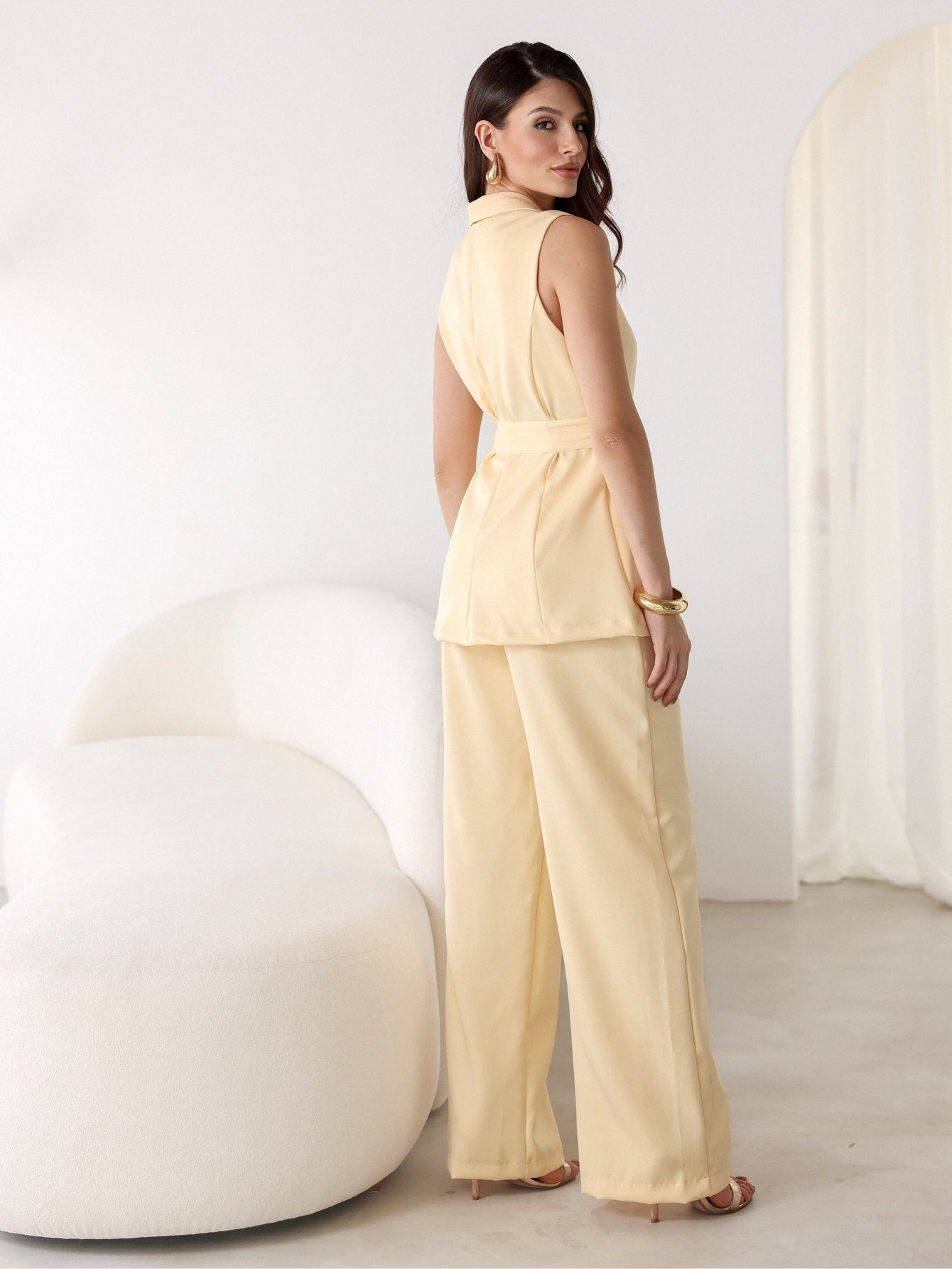 Amarelo