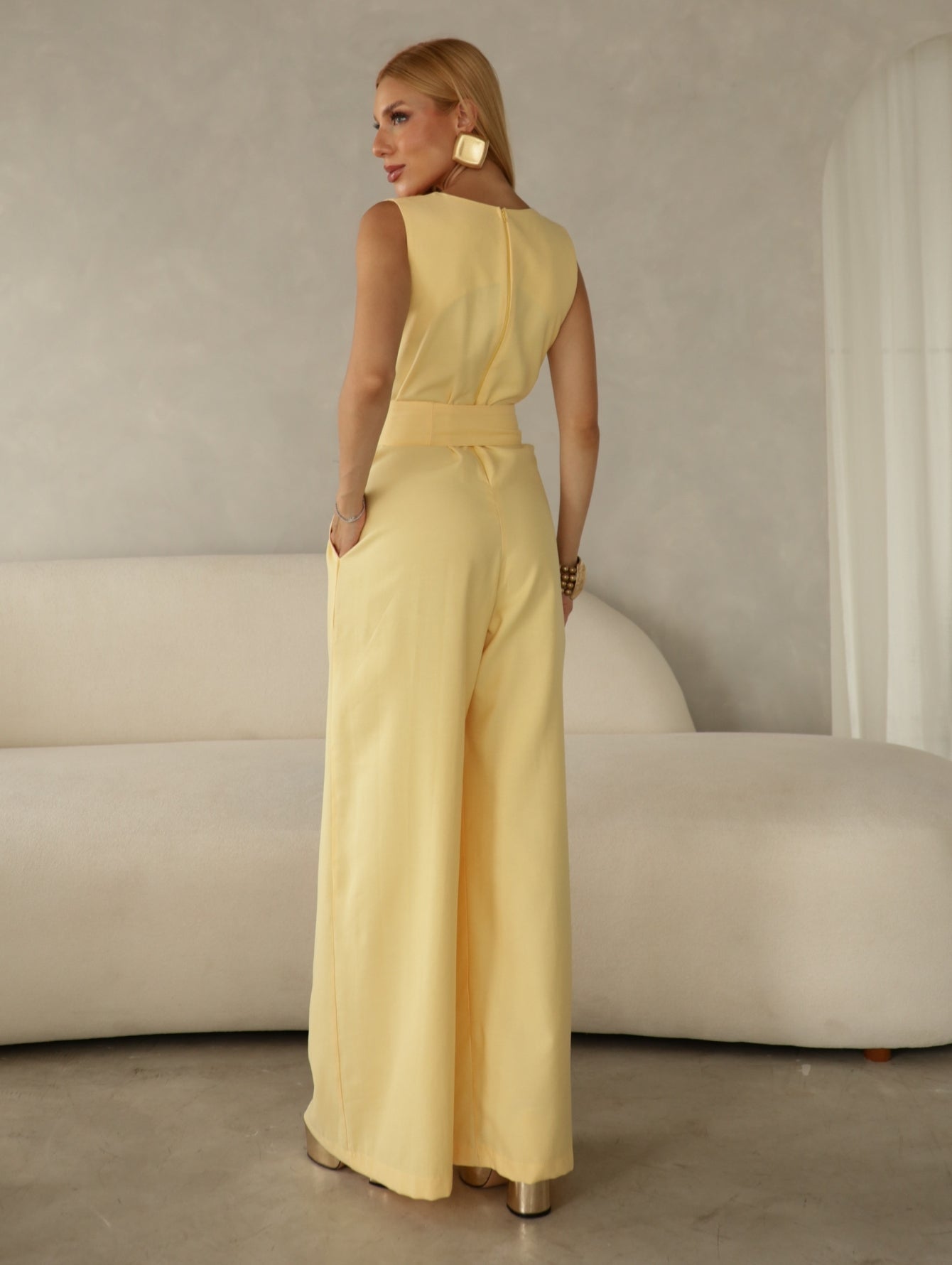 Amarelo