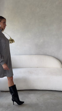 Stories de Vestido em Lanzinha Manga Longa com Gola Média Elegante Atemporal e Confortável Lupita