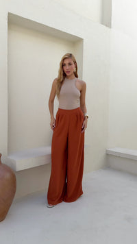 Stories de Calça Pantalona Fluida Comfy com Elástico e Bolso Lateral Maite