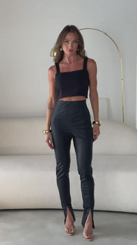 Stories de Calça Couro Skinny Montaria Soho