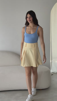 Stories de Body Classico em Decote Quadrado e Alças Retas Juliana