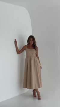 Stories de Vestido Midi Tricoline com bolso Samanta